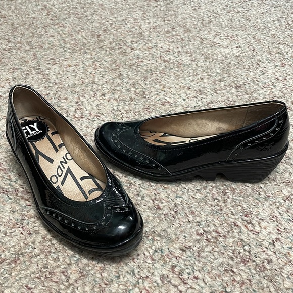 Fly London wedge heel Oxford style shoes - Picture 2 of 11